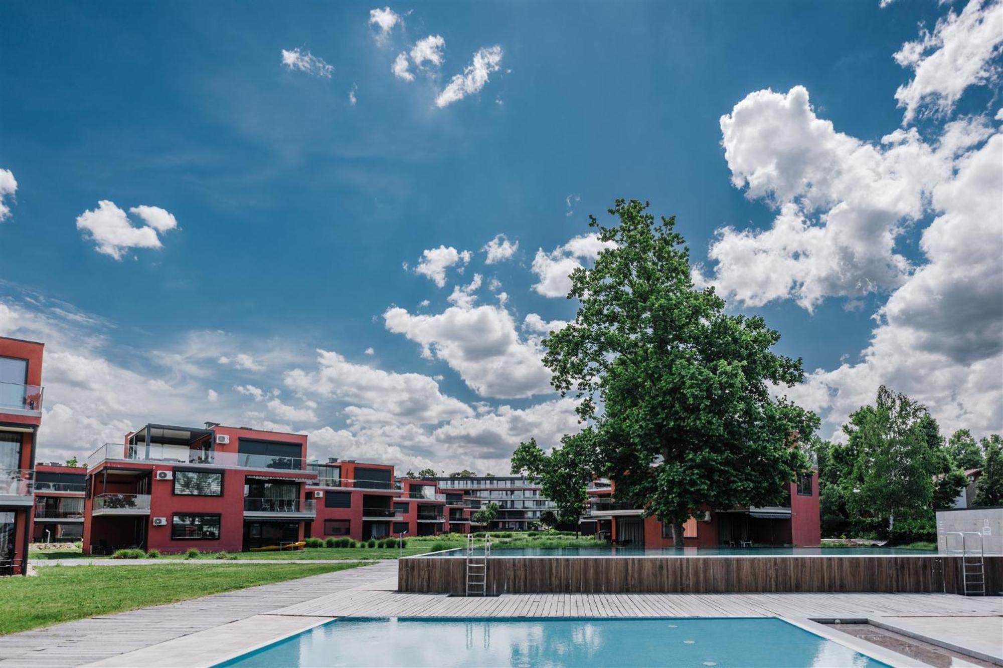 Butique Apartman Grand Балатонлелле Экстерьер фото